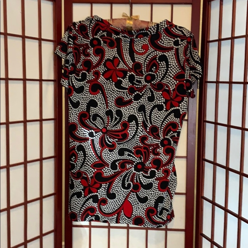 Woman’s Pullover Blouse - Picture 2 of 5